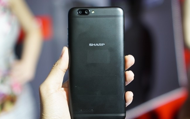 Sharp S2 viền siêu mỏng bán tại Việt Nam Sharp S2 viền siêu mỏng bán tại Việt Nam