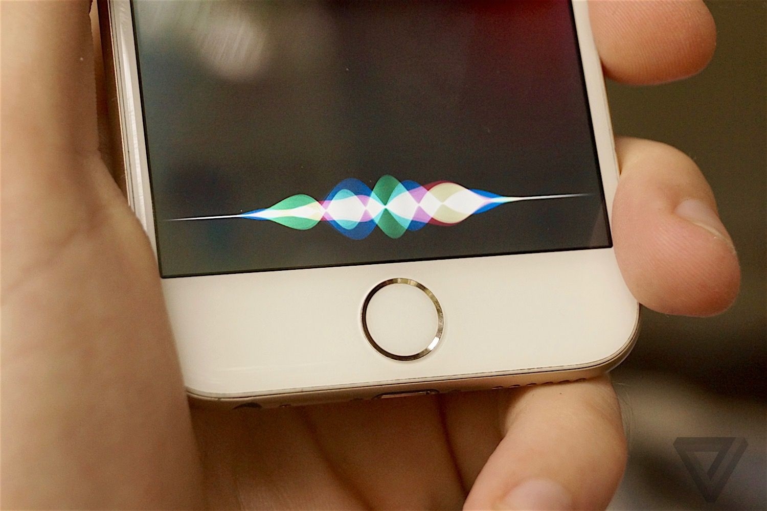 Trợ lý ảo Siri cứu mạng chủ nhân trong tích tắc Trợ lý ảo Siri cứu mạng chủ nhân trong tích tắc