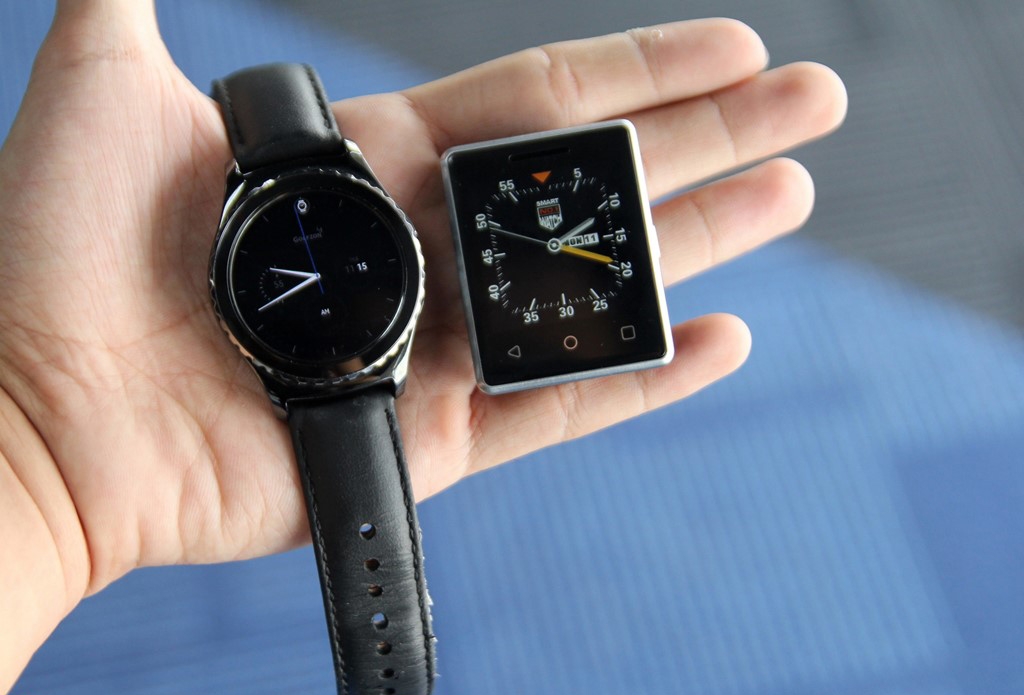 Vphone- Smartphone siêu nhỏ đã có mặt tại Việt Nam