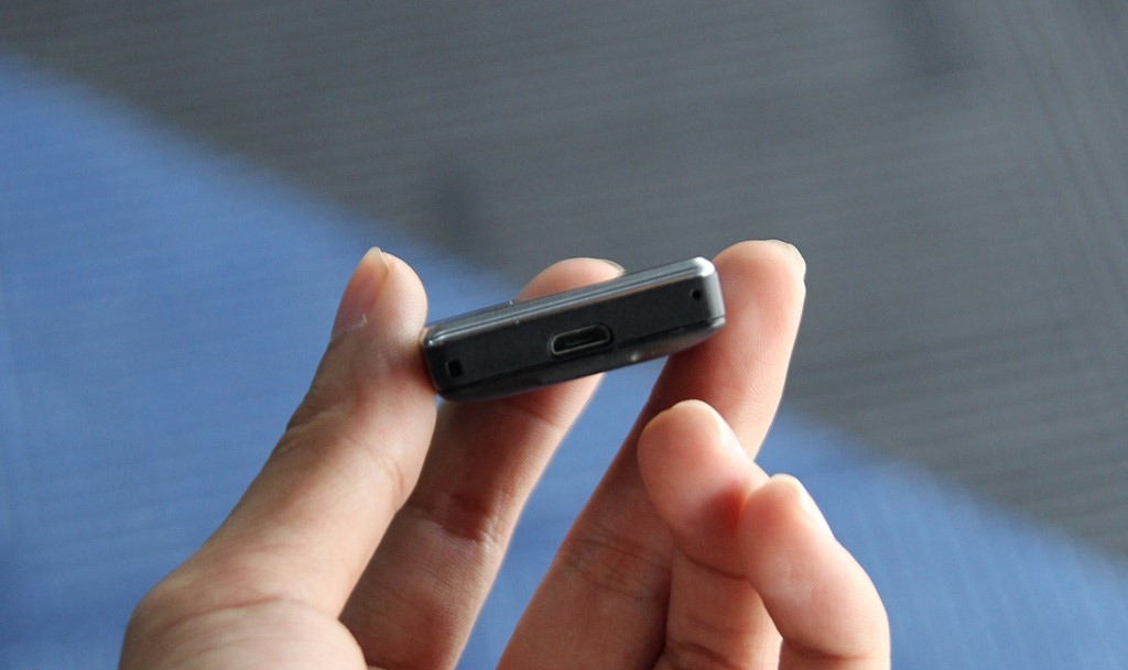 Vphone- Smartphone siêu nhỏ đã có mặt tại Việt Nam