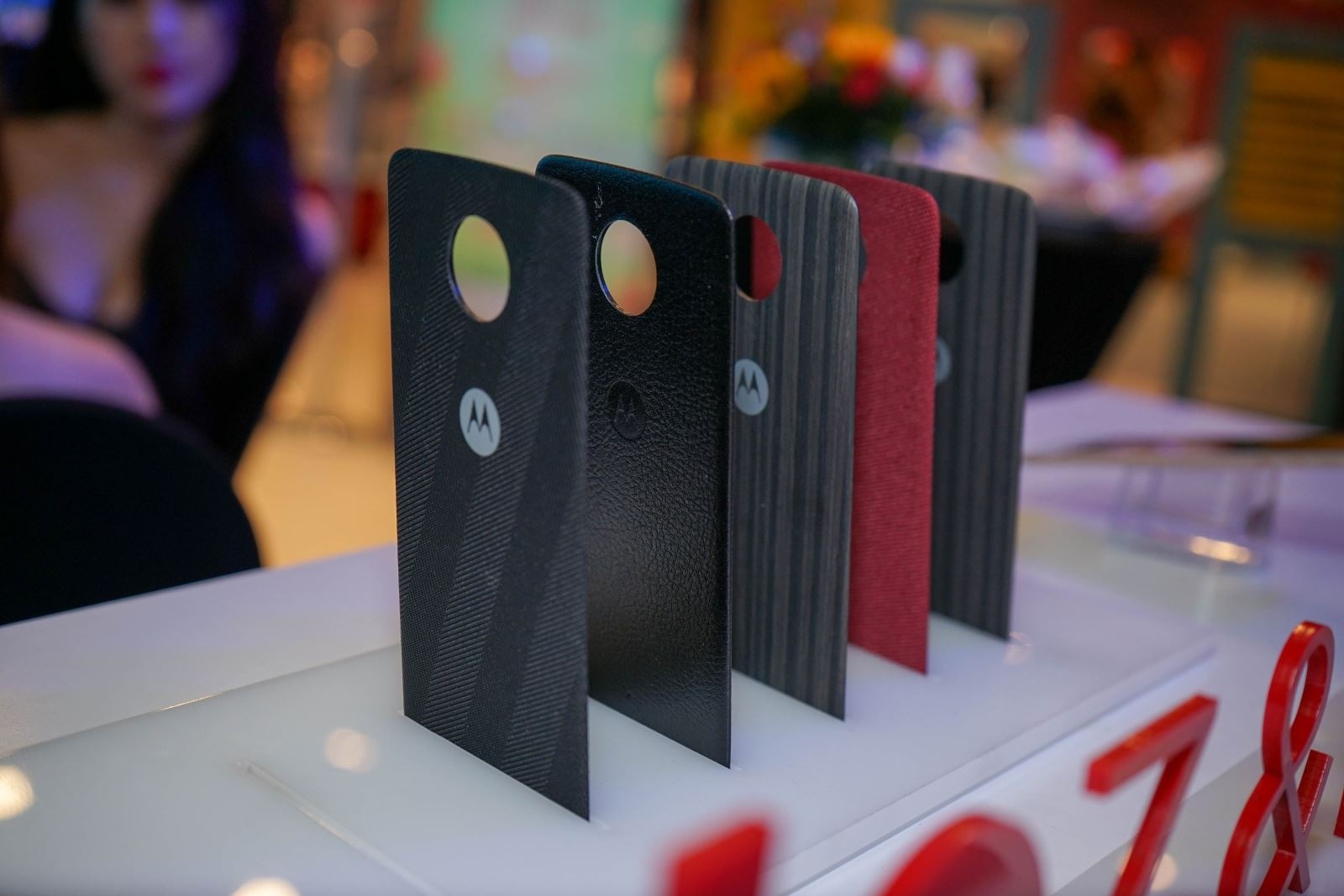 Bộ đôi smartphone Moto Z và Moto Z Play ra mắt Bộ đôi smartphone Moto Z và Moto Z Play ra mắt