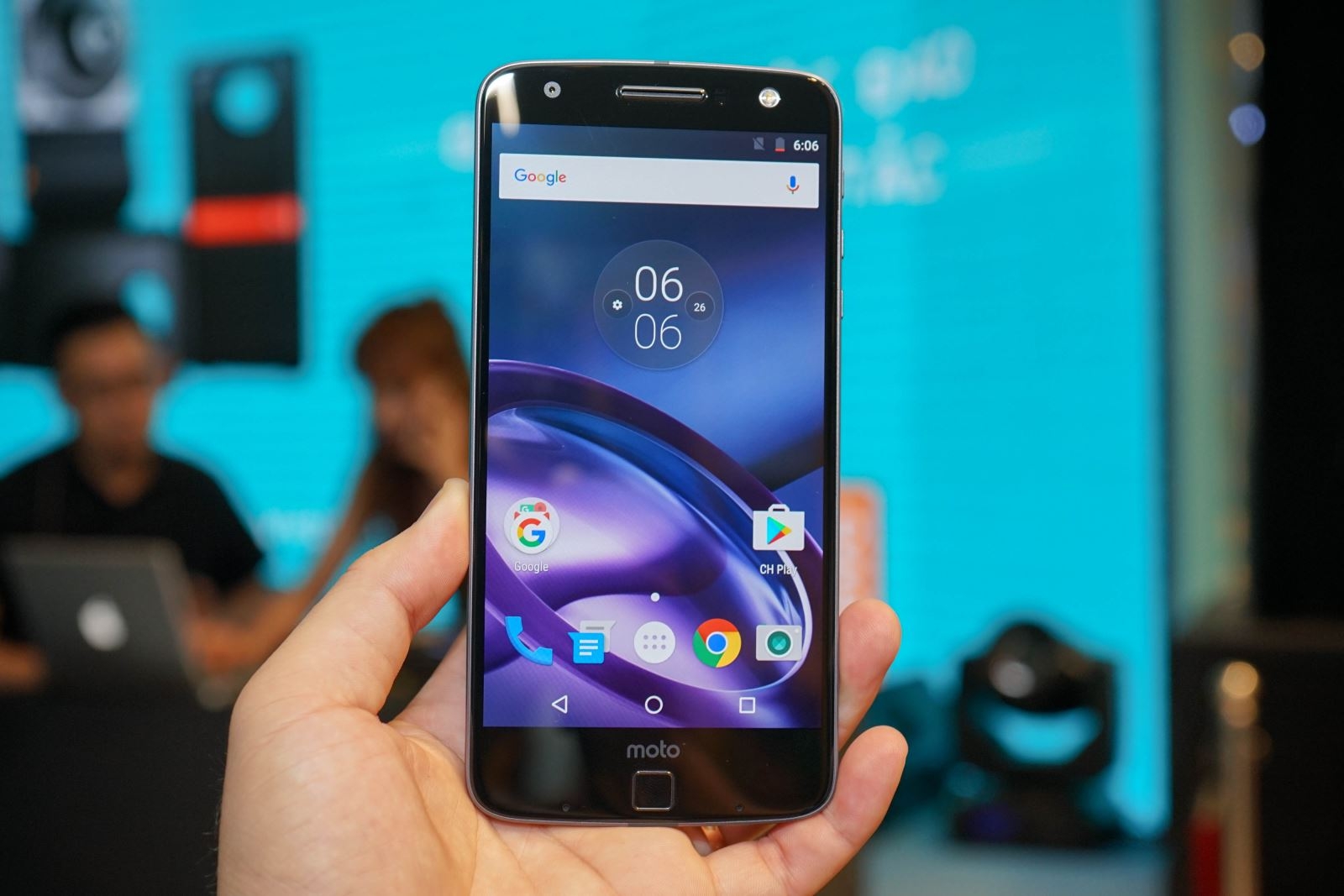 Bộ đôi smartphone Moto Z và Moto Z Play ra mắt Bộ đôi smartphone Moto Z và Moto Z Play ra mắt