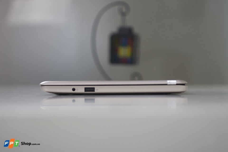 Đánh giá laptop Asus E200HA tại FPT Shop Đánh giá laptop Asus E200HA tại FPT Shop