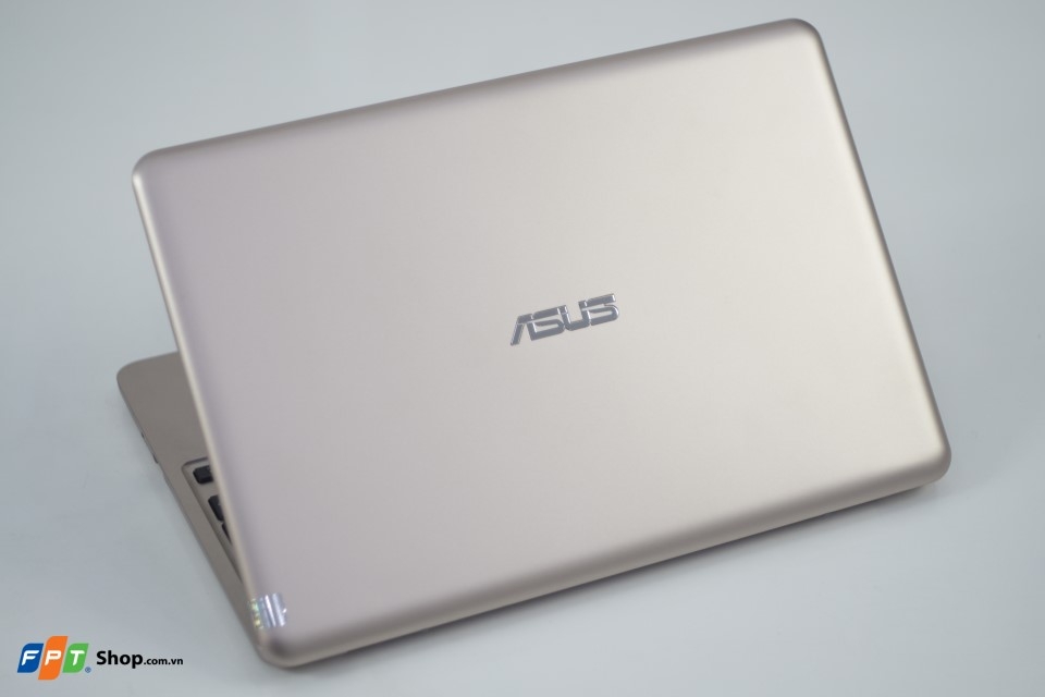 Đánh giá laptop Asus E200HA tại FPT Shop Đánh giá laptop Asus E200HA tại FPT Shop