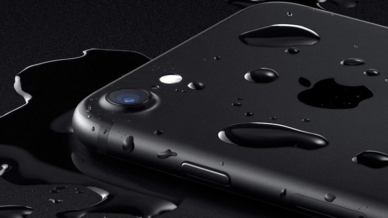 iPhone 7 và iPhone 7 Plus rơi xuống nước có được bảo hành không?