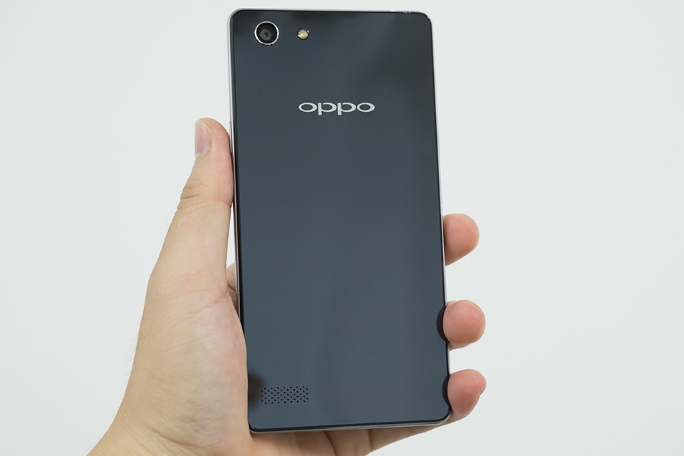 Trên tay nhanh Oppo Neo 7 tại FPTShop