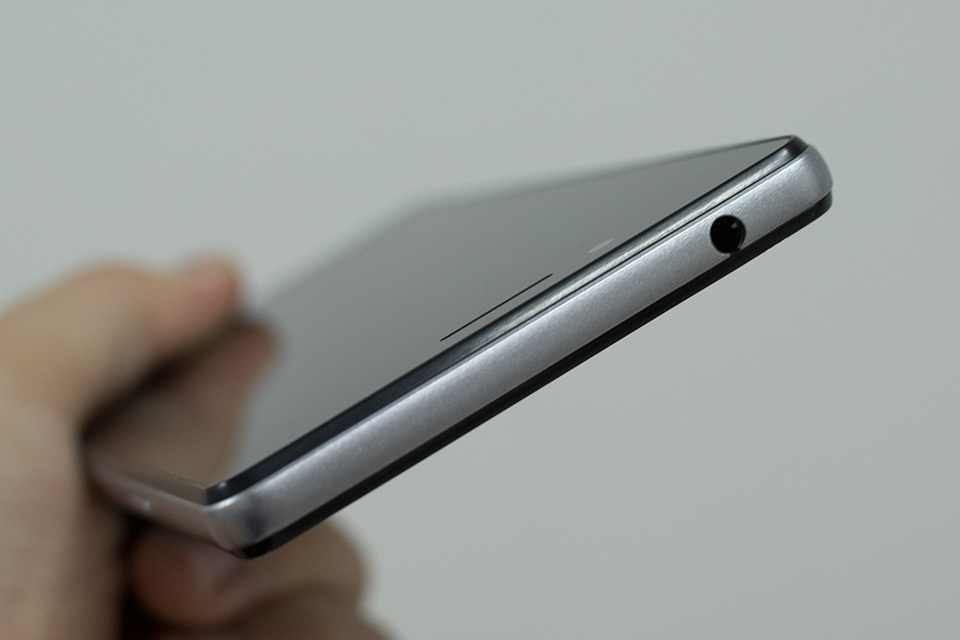 Trên tay nhanh Oppo Neo 7 tại FPTShop