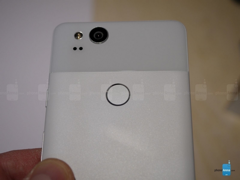 Trên tay Google Pixel 2, smartphone chip Snapdragon 835, có camera tốt nhất thế giới