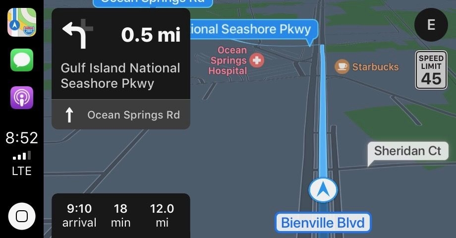 Ứng dụng bản đồ sẽ hiểu thị những thông tin với con đường bạn đang đi: tốc độ yêu cầu, số lượng làn xe,… và Apple sẽ hiển thị địa điểm chi tiết trong các cơ sở công cộng