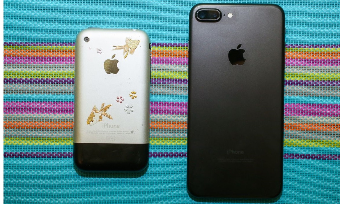 iPhone 2G và iPhone 7