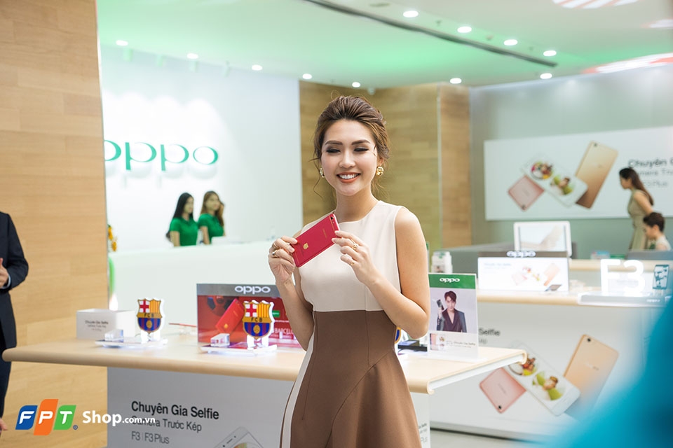 Khai trương OPPO Brand Shop Khai trương OPPO Brand Shop
