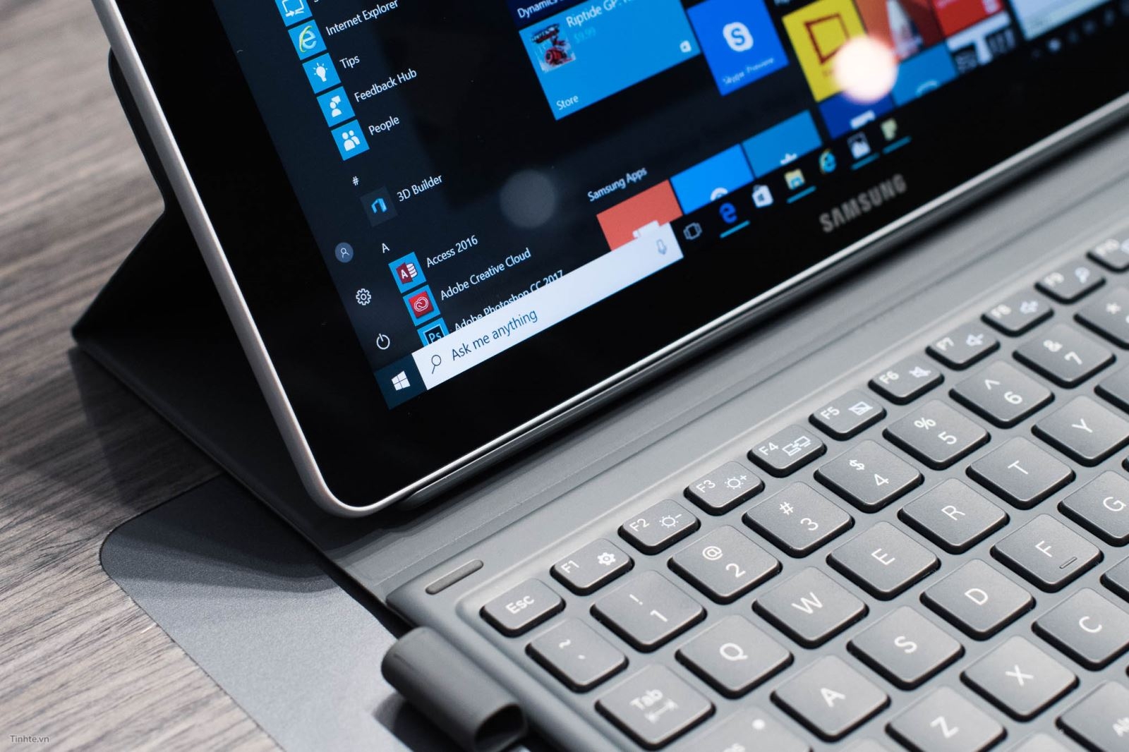 Samsung Galaxy Book: đối thủ