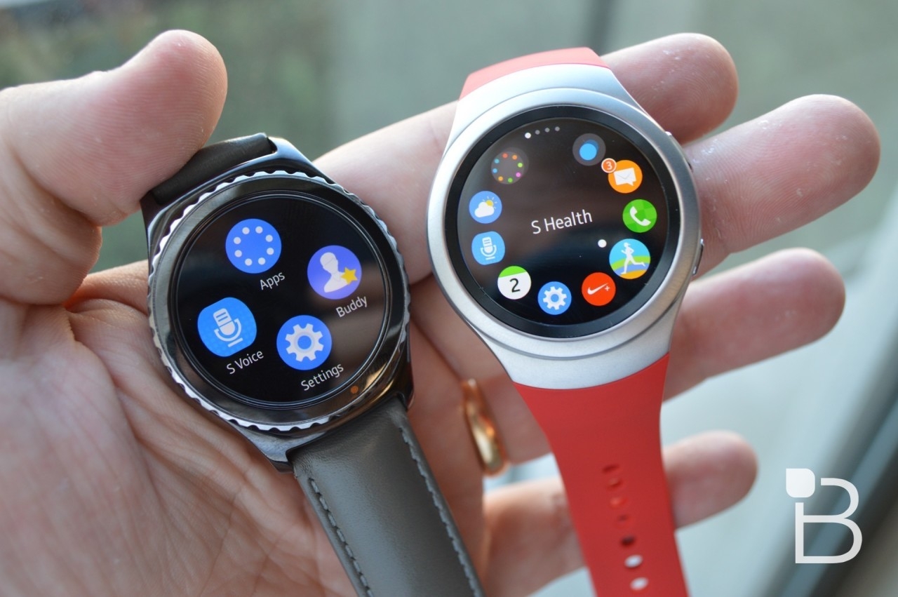 Gear 2 Classic vs Gear 2