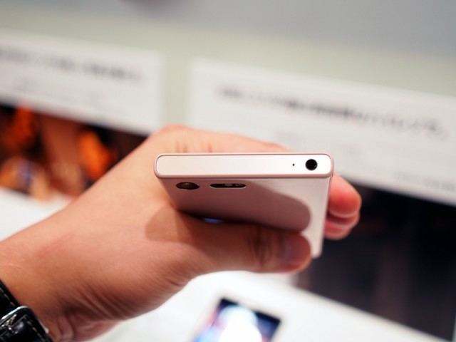Sony Xpreia X Compact phiên bản hồng Sony Xpreia X Compact phiên bản hồng