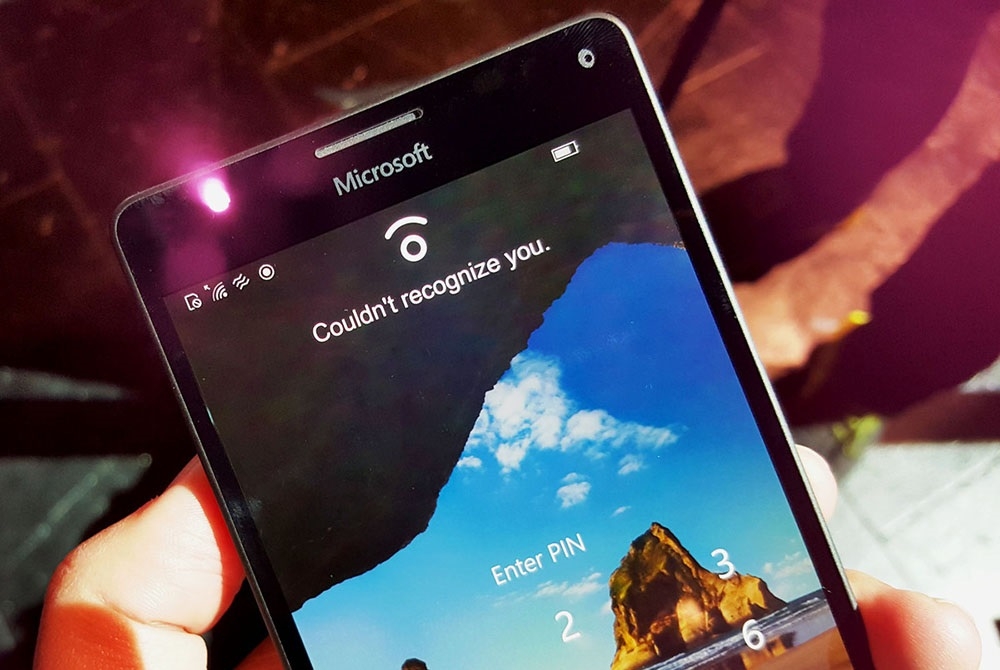 Máy quét mắt trên Lumia 950