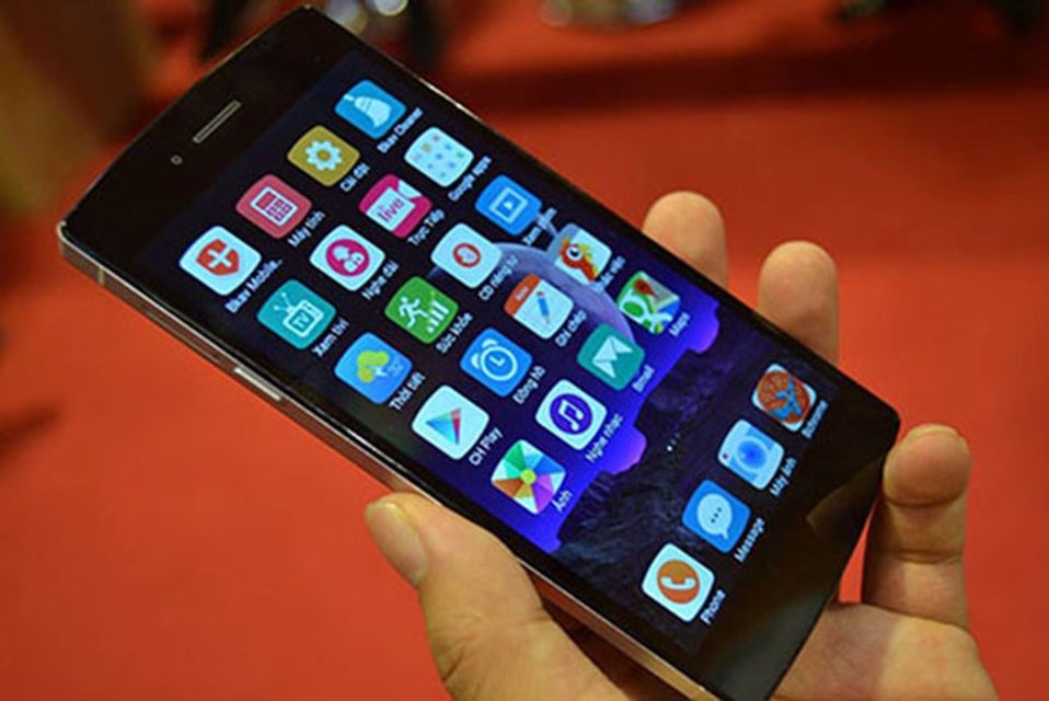 So sánh cấu hình Moto X và Bphone