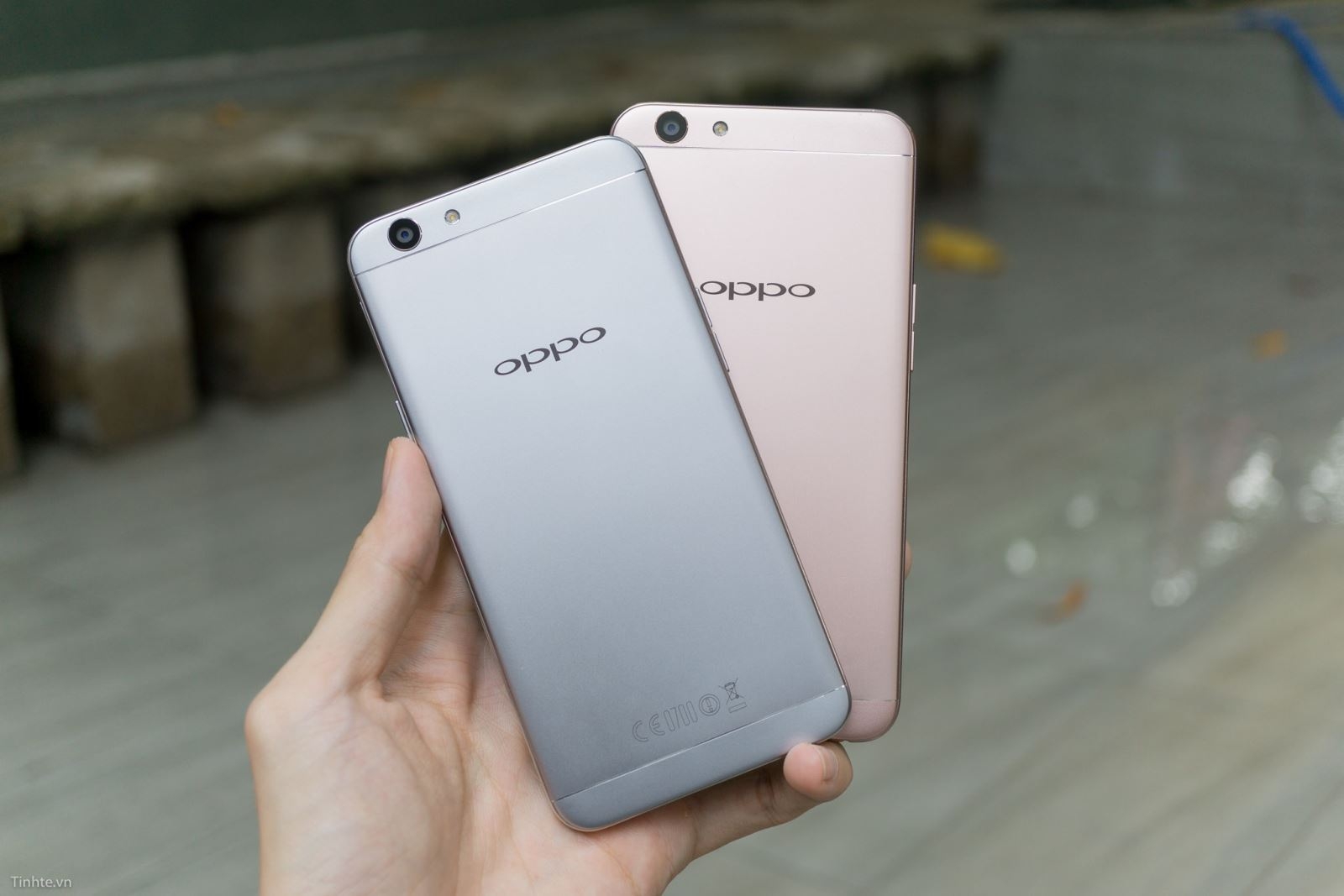 OPPO F1s đen