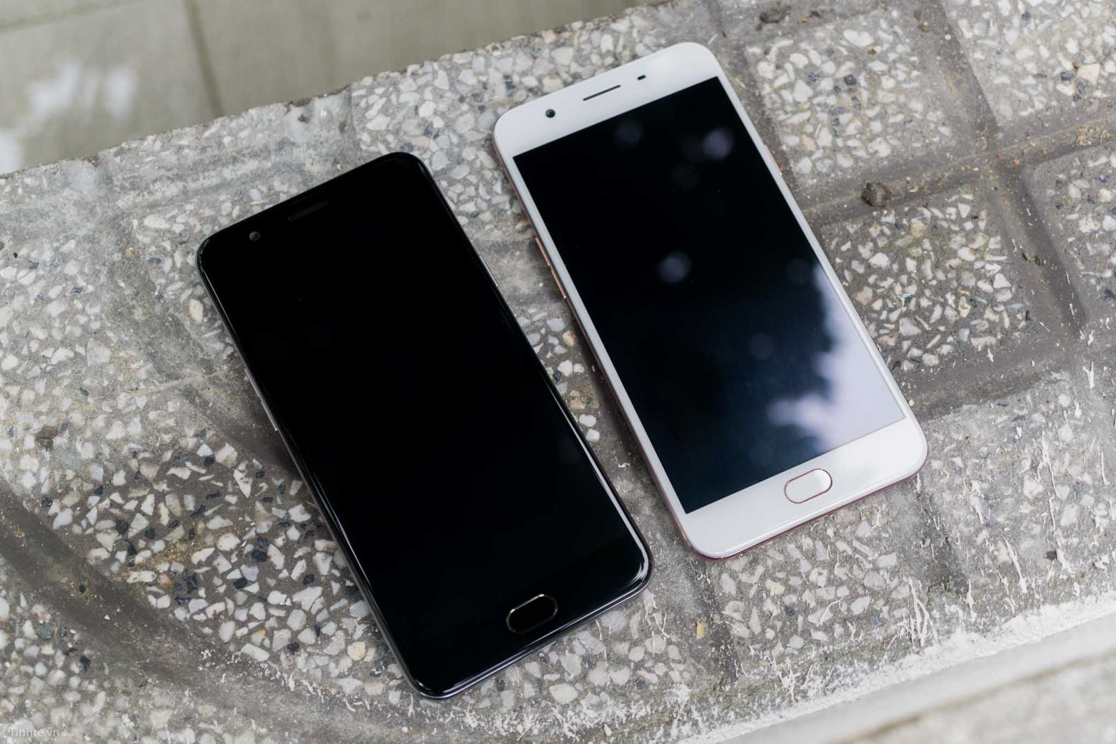 OPPO F1s đen