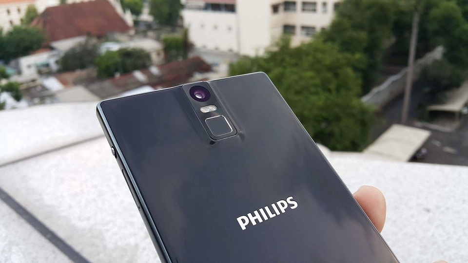Philips lộ ảnh smartphone khủng có cảm biến vân tay