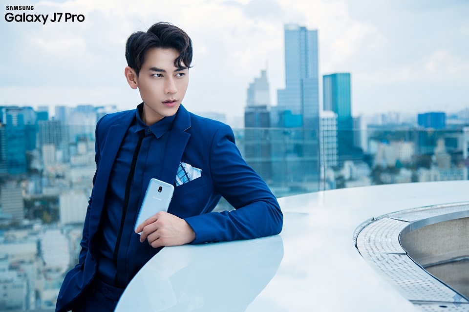 Samsung Galaxy J7 Pro chính thức ra mắt tại Việt Nam Samsung Galaxy J7 Pro chính thức ra mắt tại Việt Nam