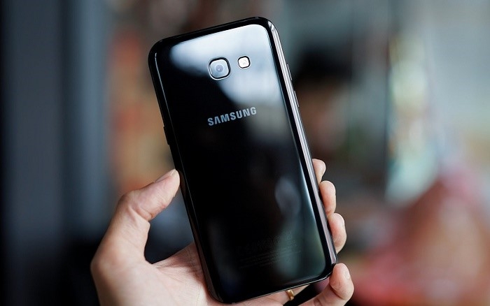 Những smartphone kháng nước đáng mua nhất