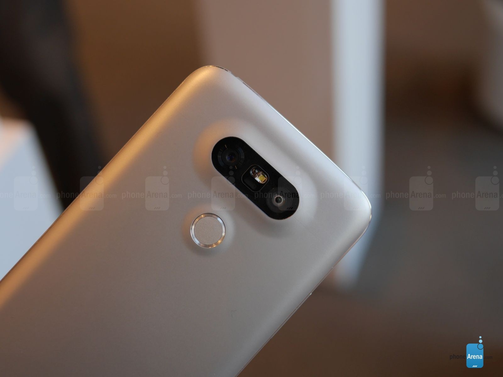 tren tay LG G5