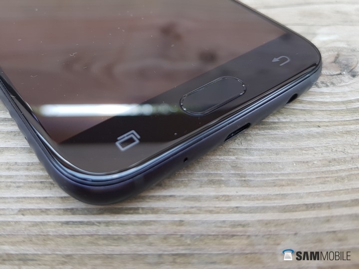 Trên tay chiếc smartphone Galaxy J5 (2017)