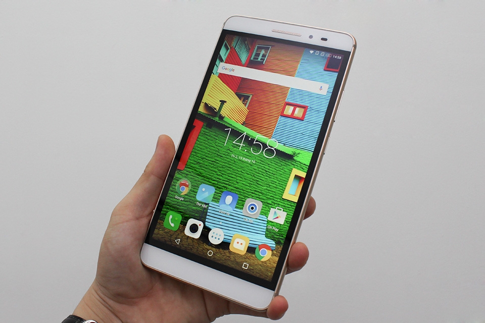 Trên tay Lenovo Phab Plus tại FPT Shop