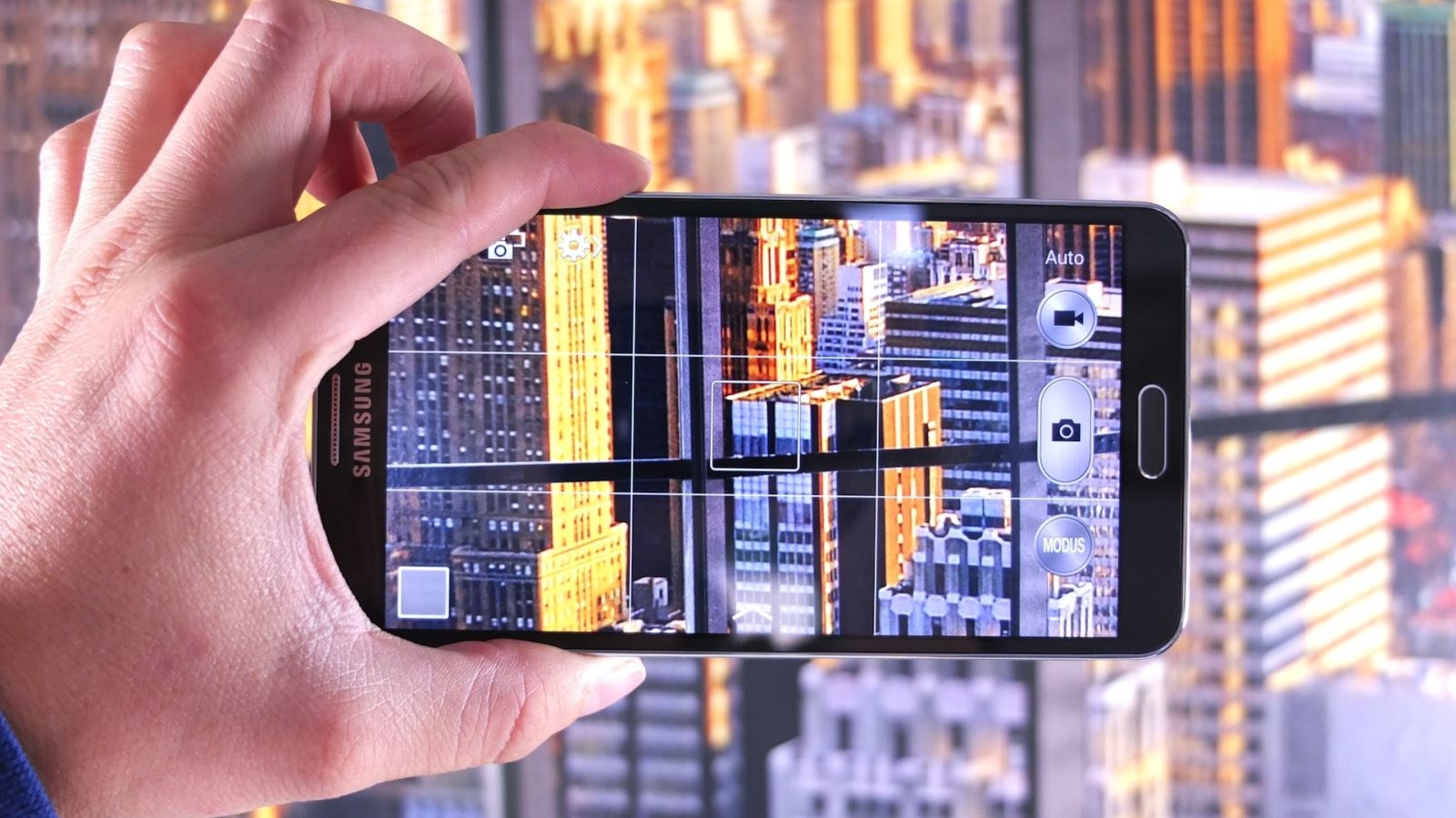 samsung galaxy note 4 không hề kém cạnh với màn hình 16 megapixel