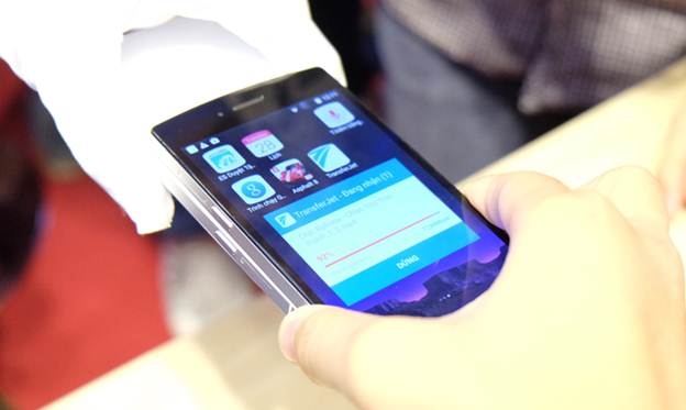 cấu hình Bphone