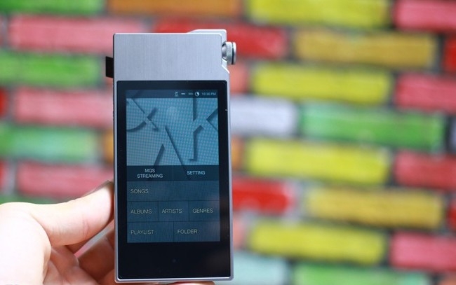Astell & Kern còn tích hợp cho chiếc  AK 120 II hai bộ phận DAC