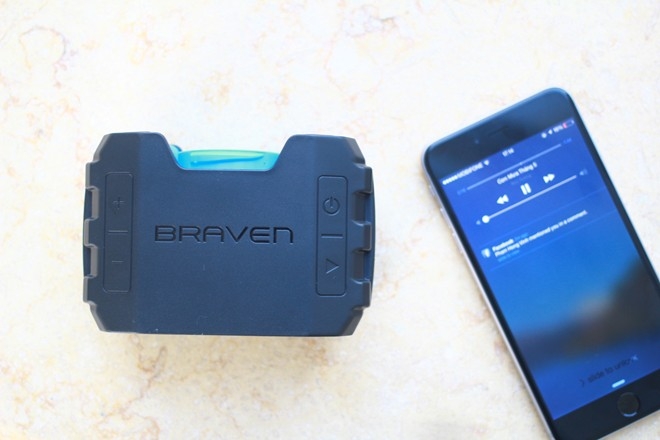 Chiếc loa Braven BRV-1 cho phép người dùng có thể kết nối Bluetooth