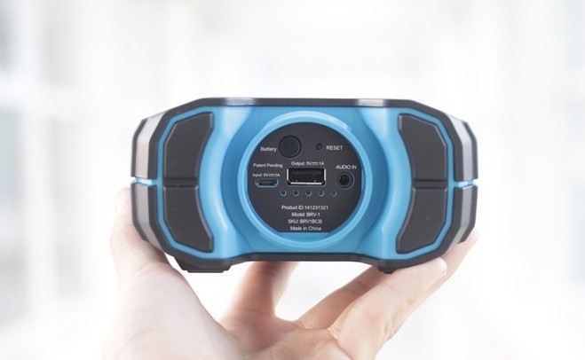 các nút điều khiển và các cổng giao tiếp