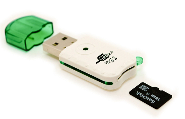 Đầu đọc thẻ, USB, ổ cứng rời