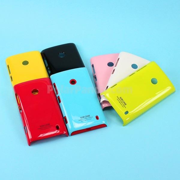 Dùng ốp lưng màu mè và sáng