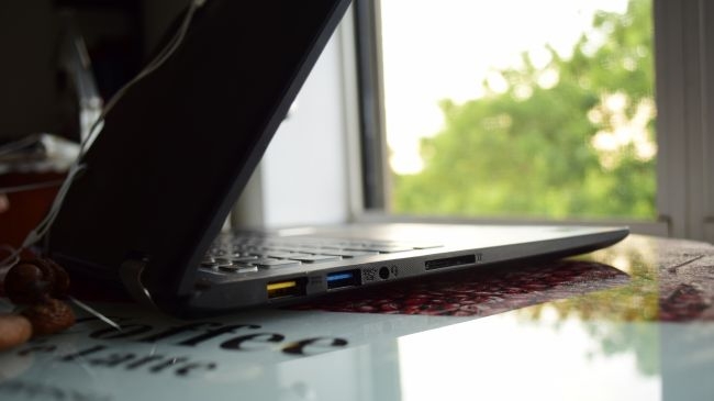 Cấu hình phần cứng mạnh mẽ của Lenovo Yoga 3 14