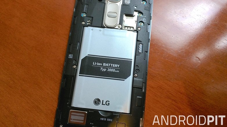 Bạn có thể tháo rời pin trên LG G4