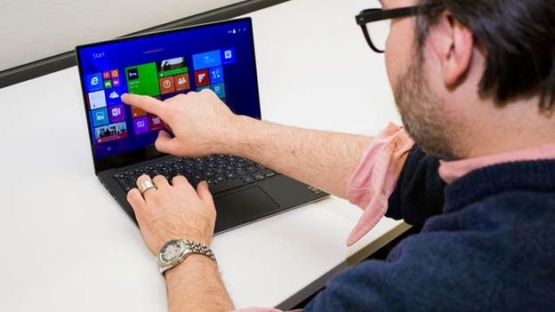 Khoa khăn khi sử dụng Laptop màn hình cảm ứng