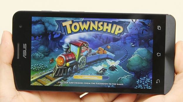 Asus Zenfone 5 có hiệu năng khá tốt