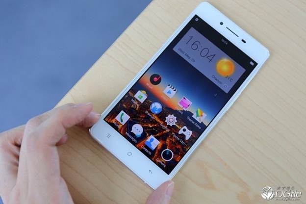 Màn hình Oppo R7