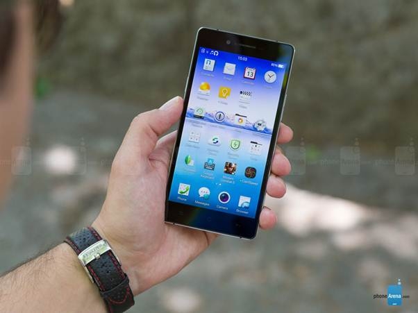 Oppo R1x mang thiết kế thanh lịch, sang trọng
