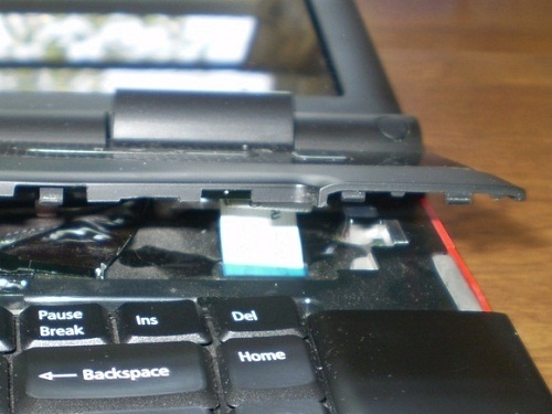 Tự thay bàn phím cho Laptop