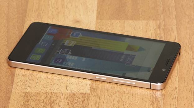 Thiết kế Mobiistar Prime X sang trọng và đẳng cấp với khung kim loại và viền cắt kim cương