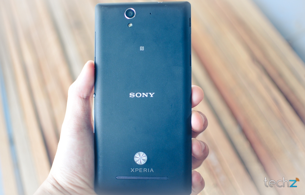 Thiết kế Sony Xperia C3 Dual
