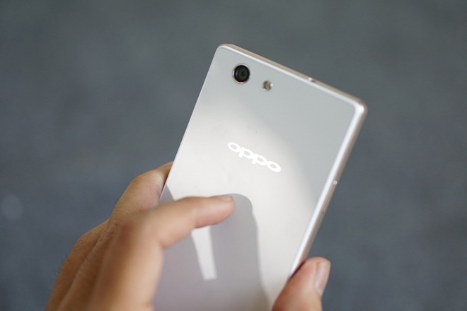 Thiết kế Oppo Neo 5