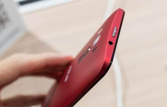 Phiên bản ZenFone 2 màn 5 inch
