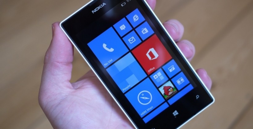 Màn hình Lumia 520 hiển thị tốt ỏ ngoài trời