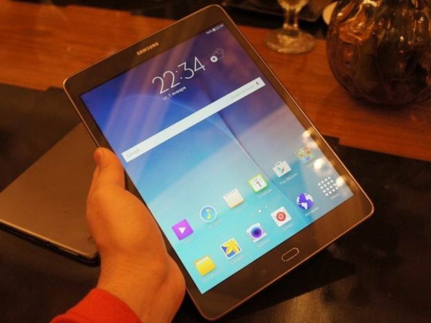 Người dùng sẽ thấy thân thiện và cảm giác chắc chắn hơn khi cầm thiết bị
