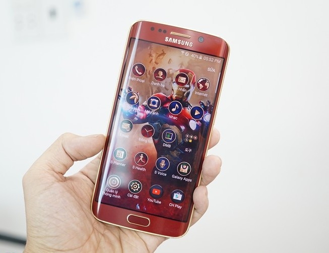 thiết kế giao diện các icon trên chiếc Galaxy S6 Edge bản Iron Man