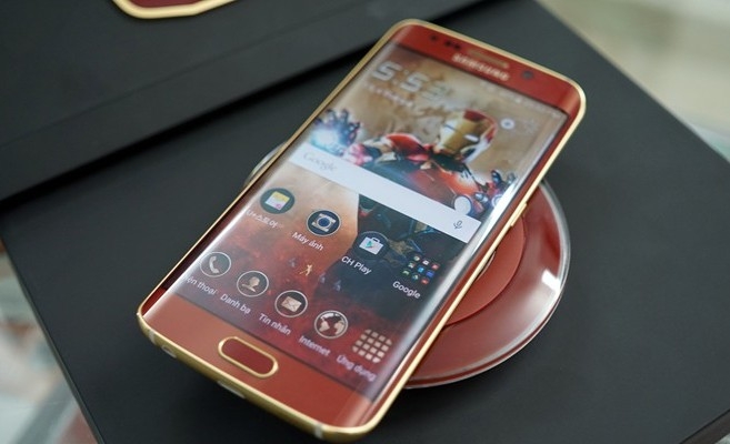 mẫu Galaxy S6 Edge bản Iron Man này được mang về từ thị trường Hàn Quốc theo đường xách tay